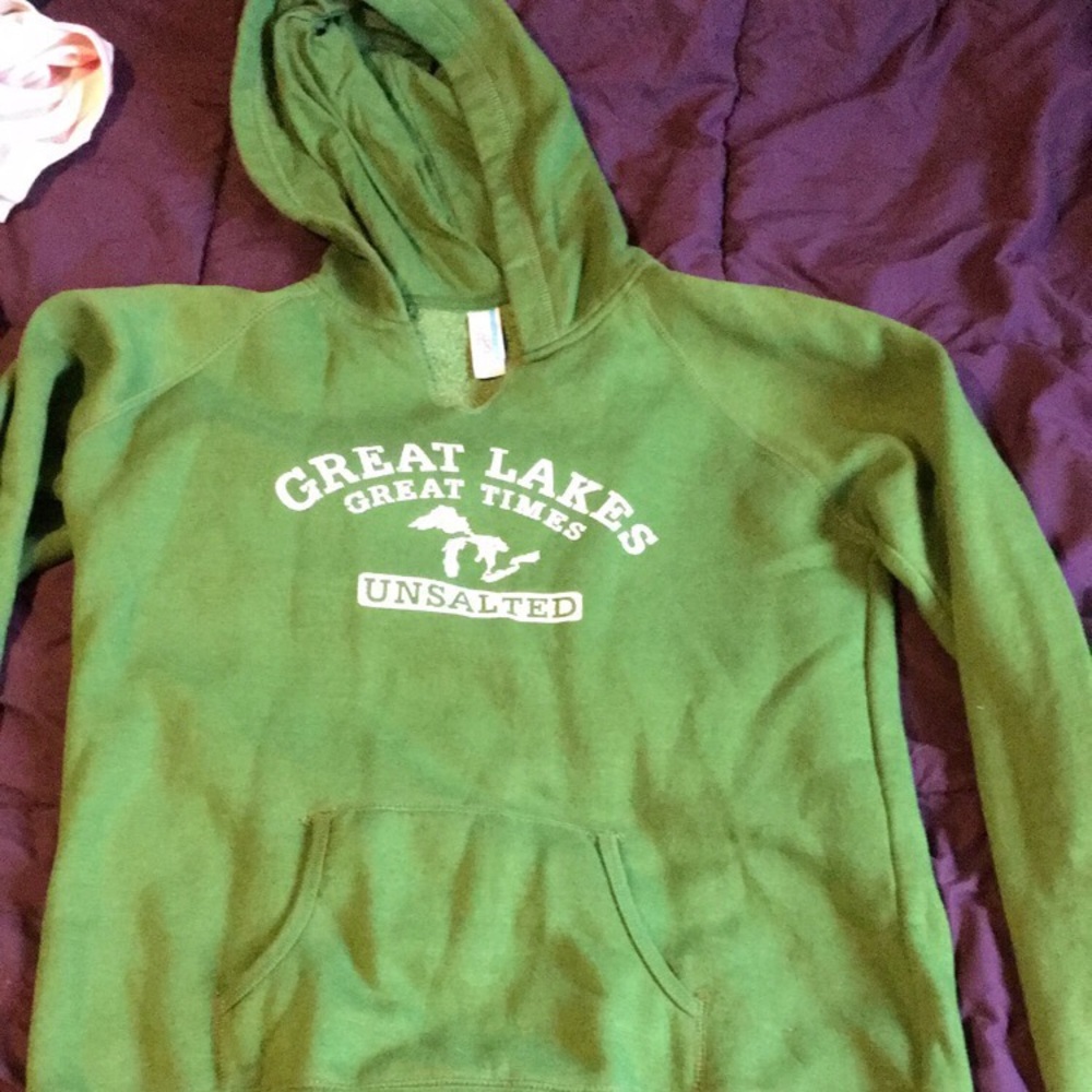 Sweatshirt